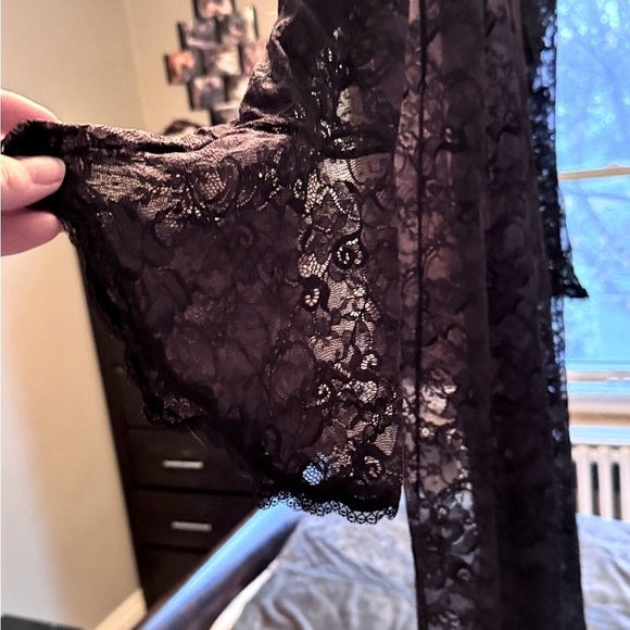 🖤 Exquisite Vintage Victorian Sheer Sexy Black Lace Robe by Victoria's Secret 🖤 - Picture 13 of 16
